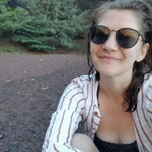 Meet your Posher, Dana